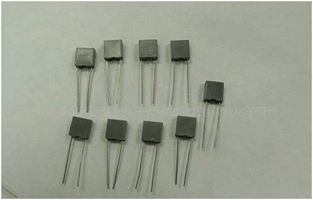 有機介質電容器 有機介質電容器